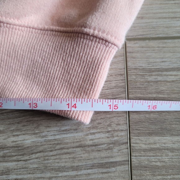 DIVIDED Soft, Comfy Pastel Pink Oversized Angel Youth Sweatshirt Size XS - Picture 5 of 8